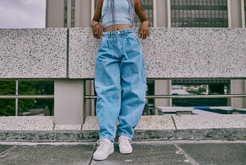 Jeans anchos de moda: los estilos que debes conocer y cómo combinarlos
