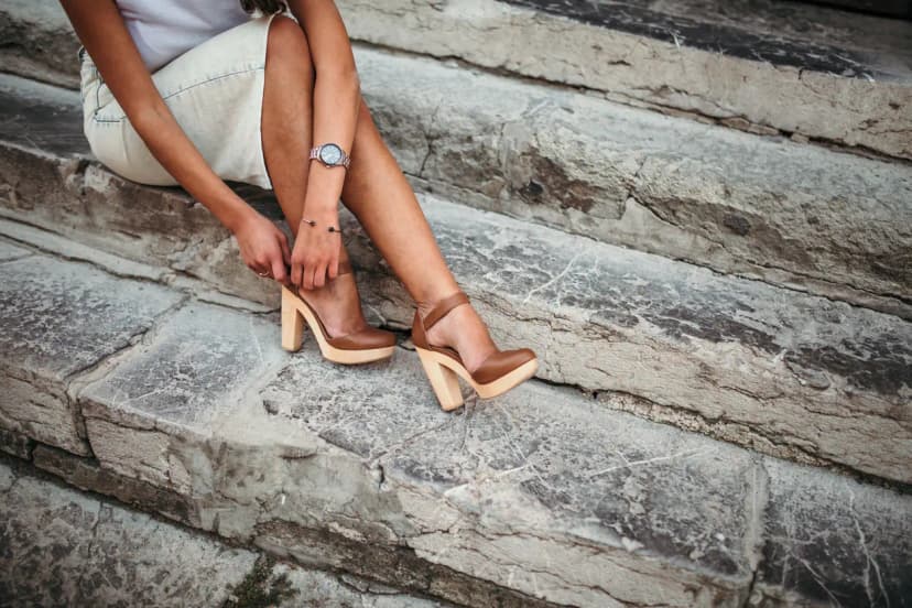 Cómo combinar tacones cafés: Outfits para cada ocasión