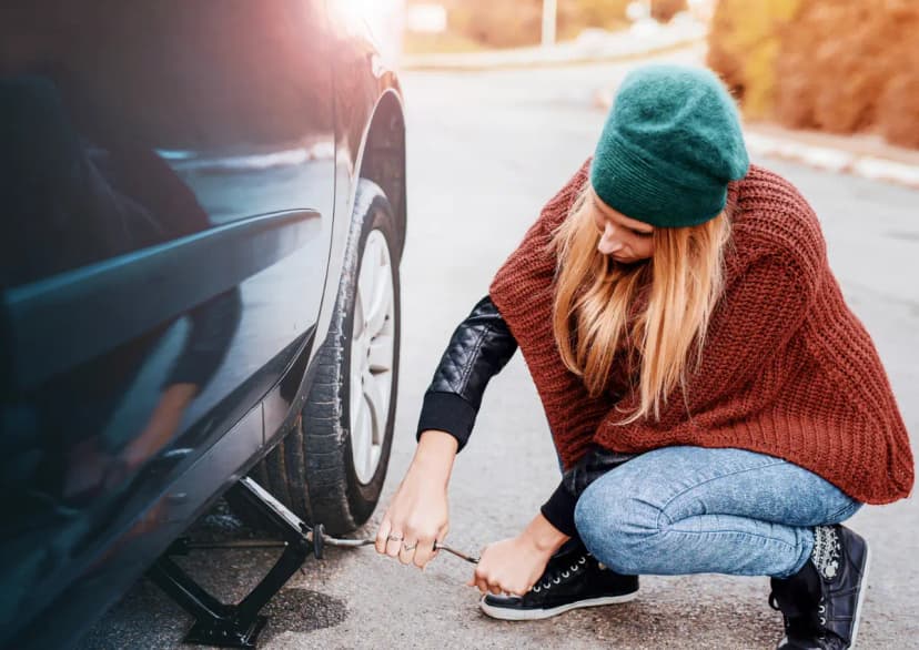 Cómo cambiar una llanta en 8 pasos